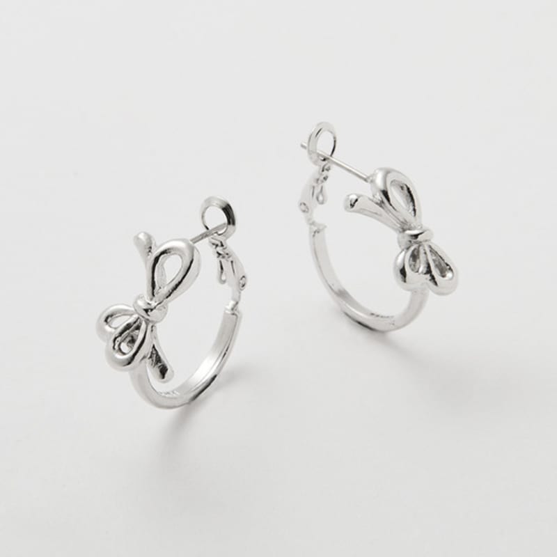 

FEVERISH Tied Motion Hoop Earrings FREE