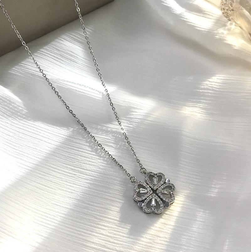 Titanium Steel Four-leaf Clover Necklace Female, A Multi-wear Niche Design Advanced Sense Light Luxury Love Collarbone Chain Neck Chain