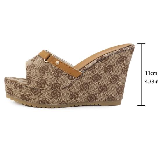 Fashion 2024 New Women's Shoes Fashion Shoes Casual Slippers Summer Vintage Print Open-toed Slippers Lightweight and Comfortable