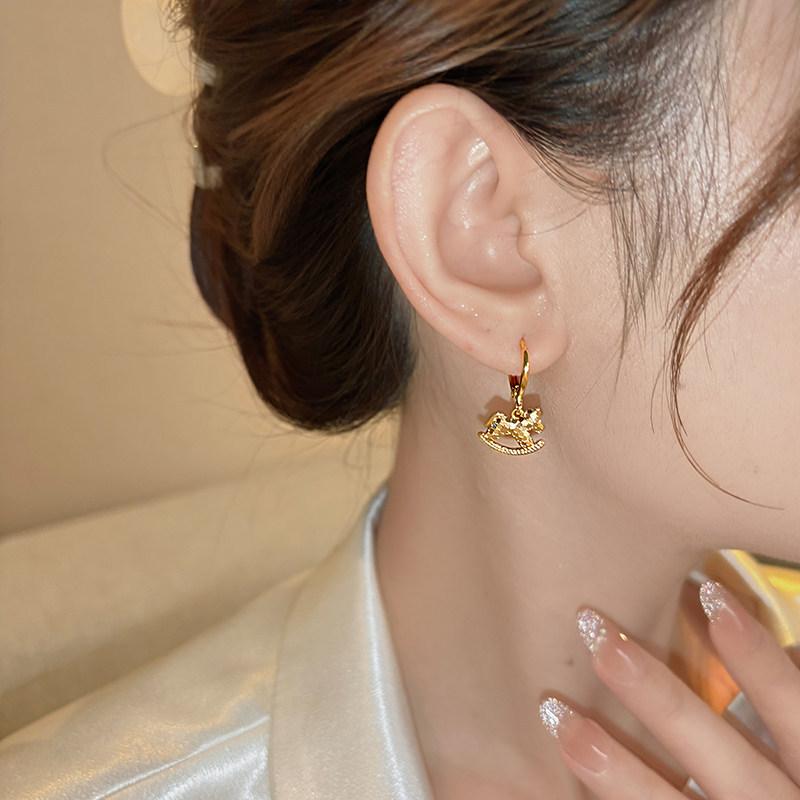 18k real gold electroplated new Chinese pony ear buckle personalized retro design earrings earrings women