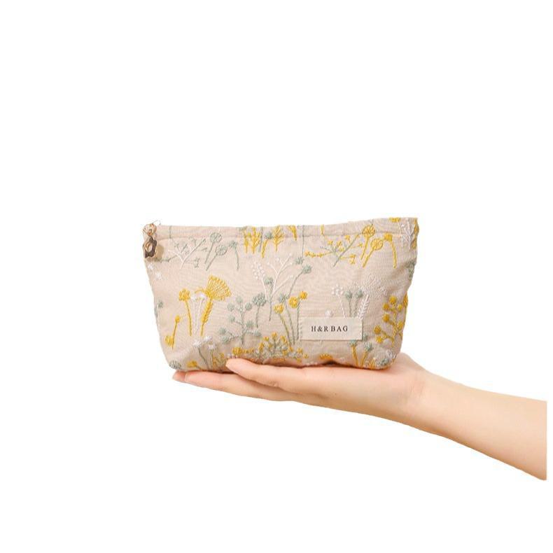 Embroidered Ramie Cotton & Linen Cosmetic Bag - Portable Canvas Storage for Lipstick and Skincare