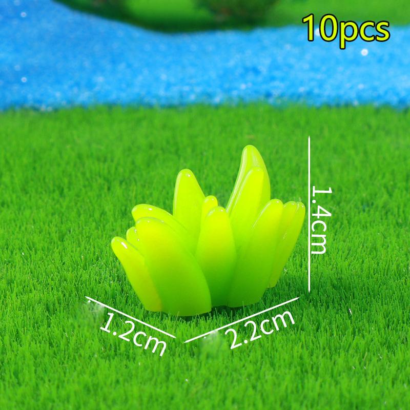 10Pcs Mini Resin Simulated Grass Pile Moss Micro Landscape Decoration Crafts Micro Landscape Garden Decoration Accessories