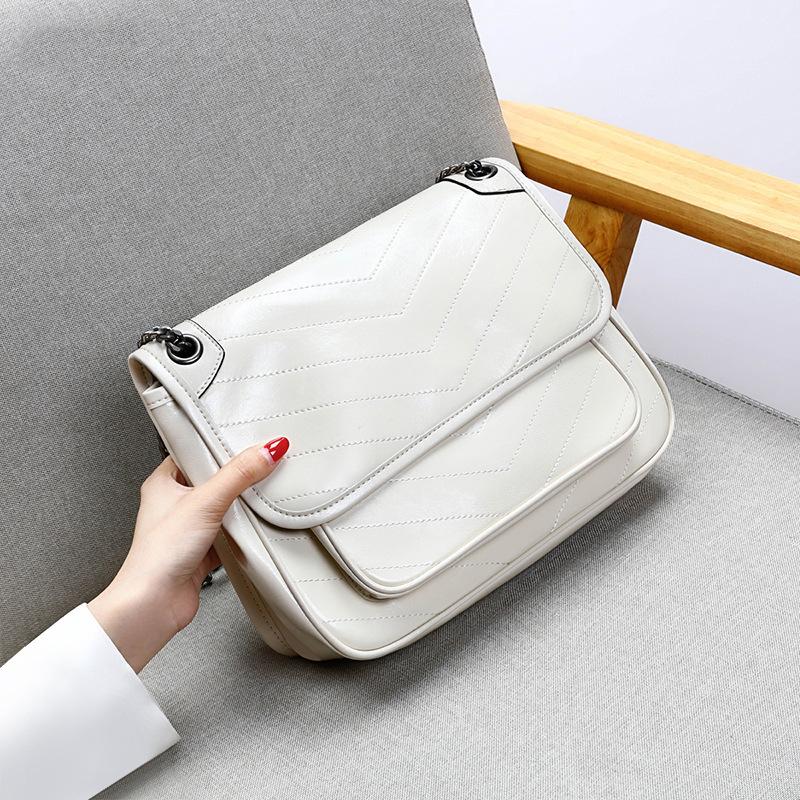 Rhombus chain bag replacement shoulder messenger bag oil wax leather large capacity leather messenger bag OEM