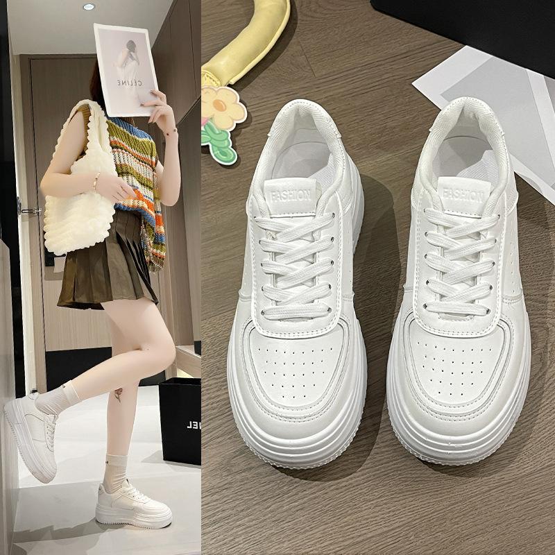 Platform White Shoes Women's Spring and Autumn Hong Kong Style Increases 2025 New Versatile Casual Sports Shoes Niche Board Shoes Ins Tide