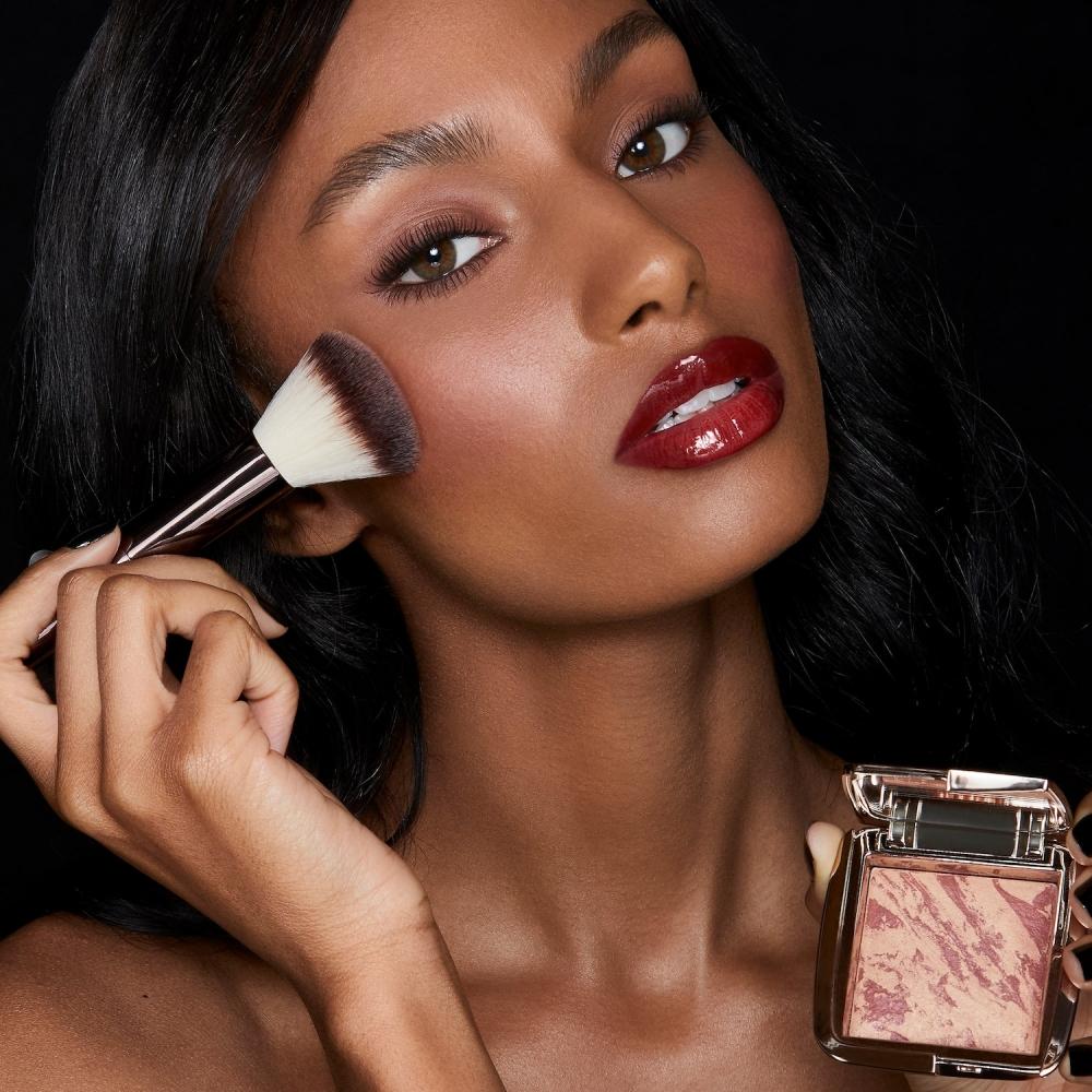 HourGlass Ambient LiGhtinG Blush Collection 0.15 Oz 4.25 G At niGht