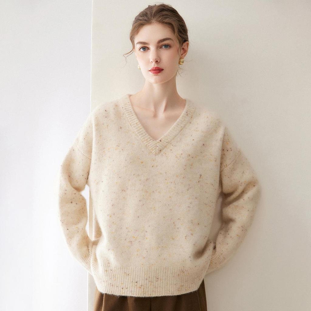 Floral Yarn Women's V-neck Cashmere Sweater - Winter 2026 New Arrival, Elegant Style, Thick Loose Slimming Knitwear.