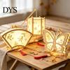 Reizender Holzrahmen-Laternen-DIY-Bausatz im chinesischen antiken Stil, handgehalten mit LED-Lichterkette & handgefertigtem Papierhandwerk-Quaste, Kaninchen Schmetterling Lotus-Fächer