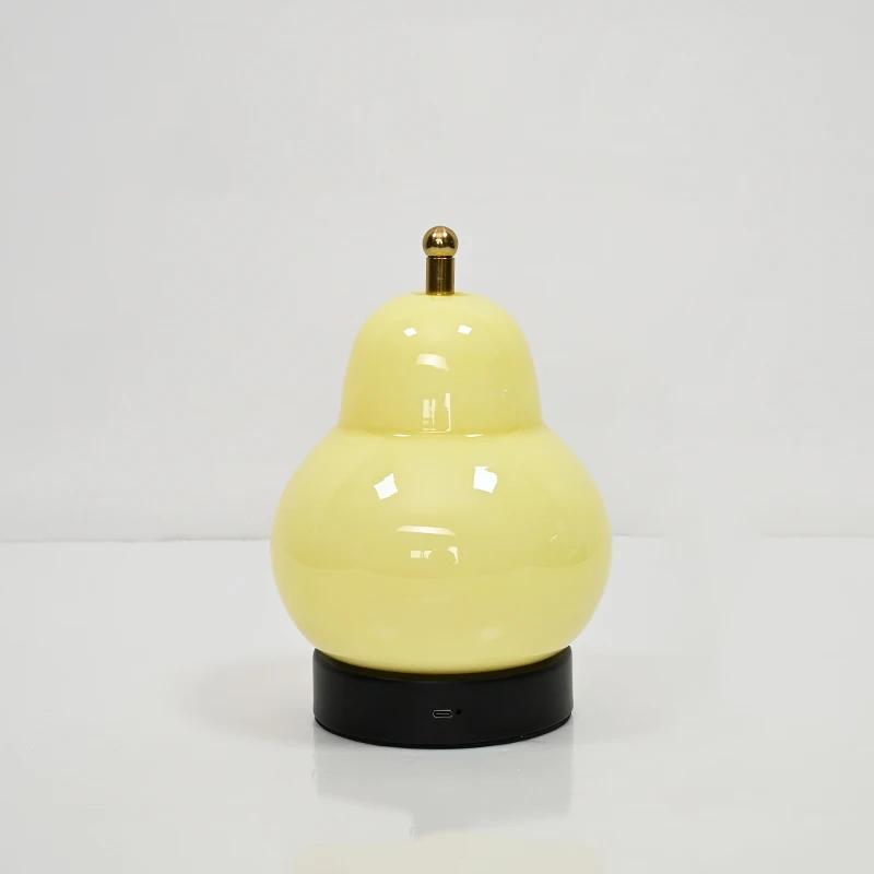 

Настольная лампа из стекла в форме груши с 3 режимами освещения, подходит для прикроватной тумбочки, спальни, кабинета, гостиной, декоративного ночника, домашнего декора USB Rechargeable