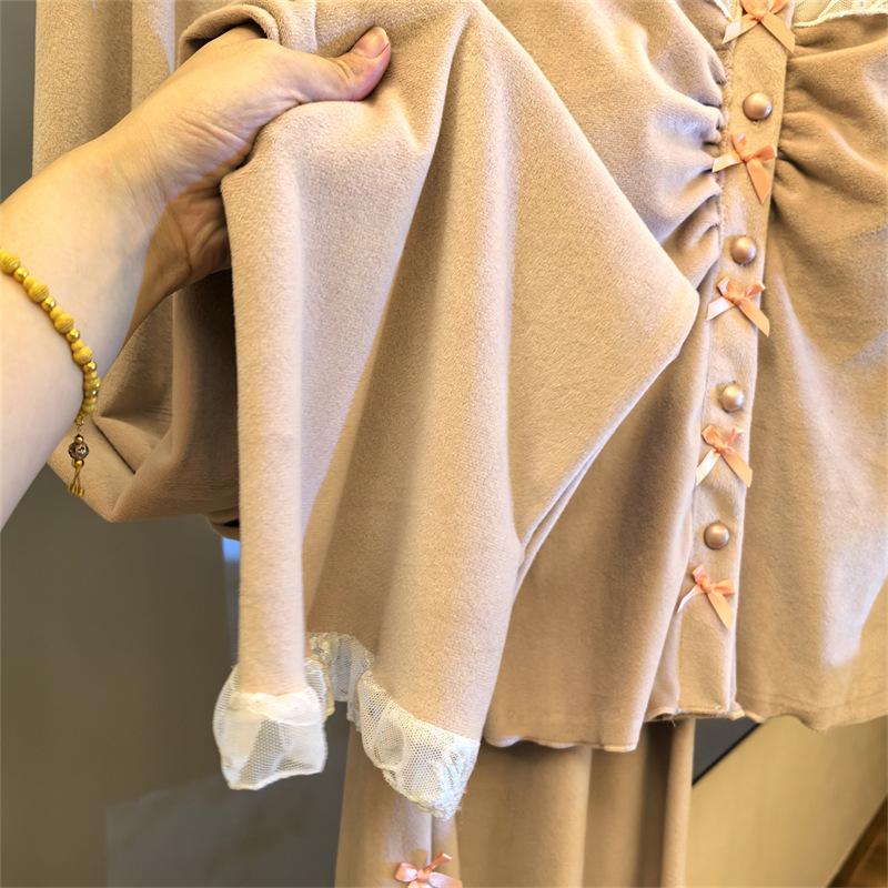 Damen Trendiger Herbst/Winter Pyjama mit Brustpolstern - Gemütliche, elegante und stilvolle Fleece-Homewear