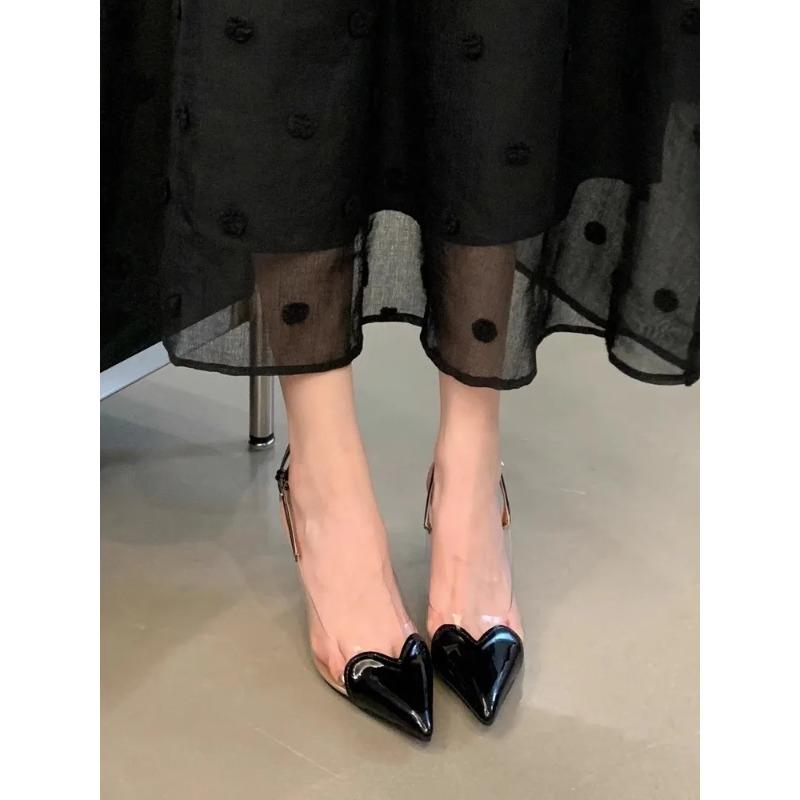 Sapatos de Salto Alto Pontiagudos com Plataforma Transparente e Aplicações em Forma de Coração para Noite