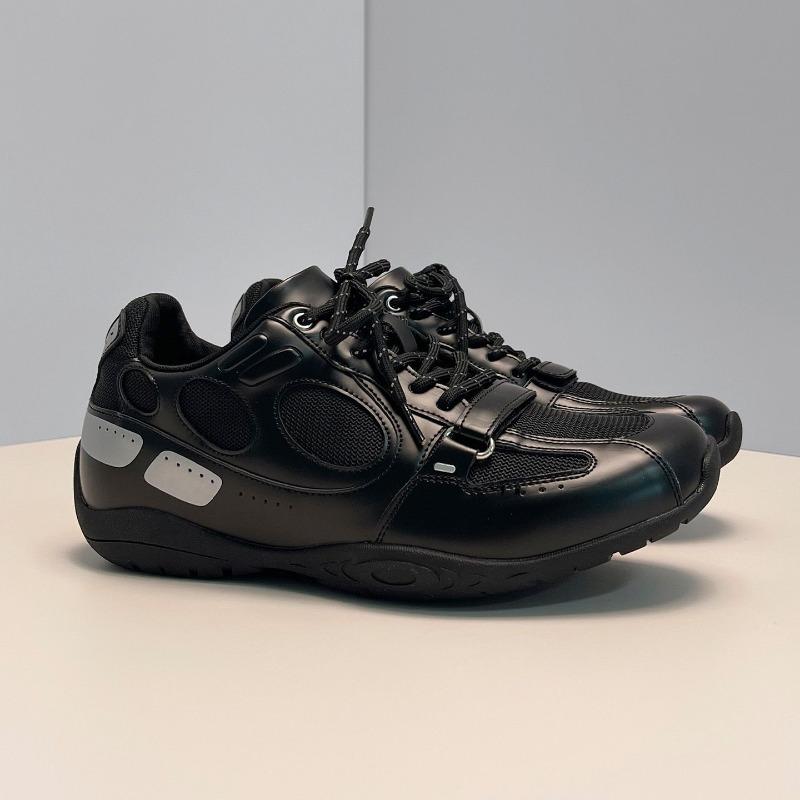 Classic Brand Comfortable Breath Sports and Leisure Shoe Designer Hidden Heel Trekking Sneakers Anti Slip Sport and Leisure Shoe