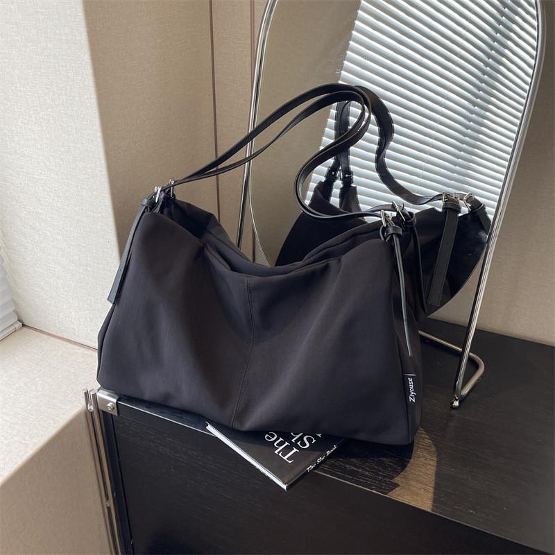 IELGY Portable Commuter Large Capacity Casual Bag Fashion Tote Bag All-Match Canvas Shoulder Bag