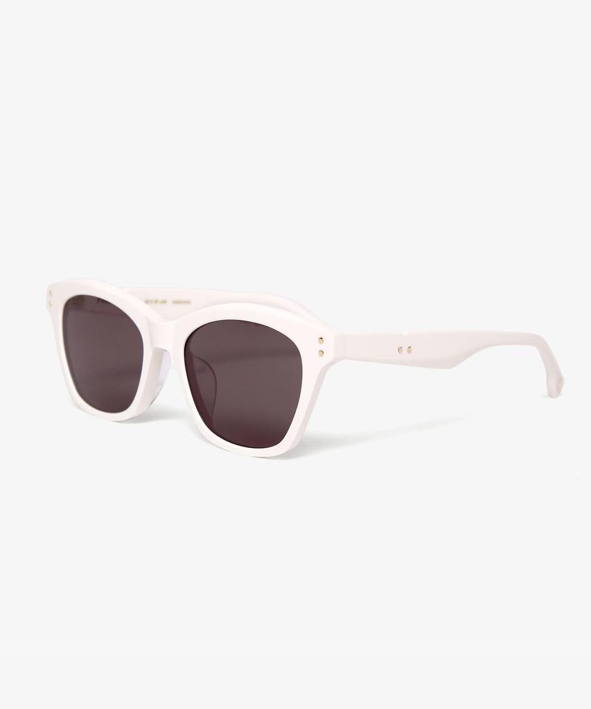 Seupeulingseuteulingseu Slim Fit Square Cat-Eye Shape Page 60 [Cream]