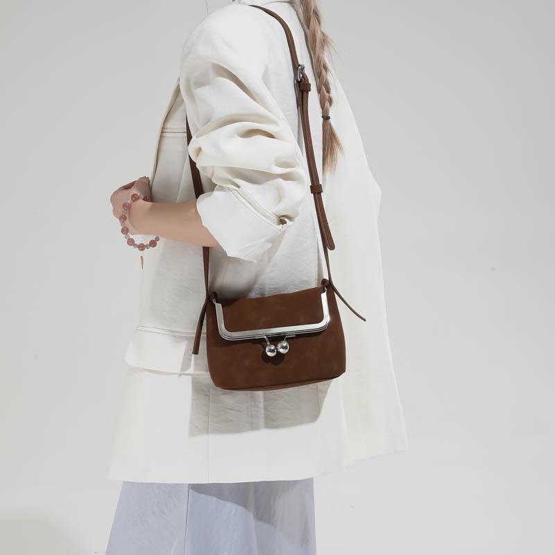 Clasp Bag with Litchi Pattern, Trendy Single-shoulder Casual Crossbody Women's Bag, Versatile and Easy To Match