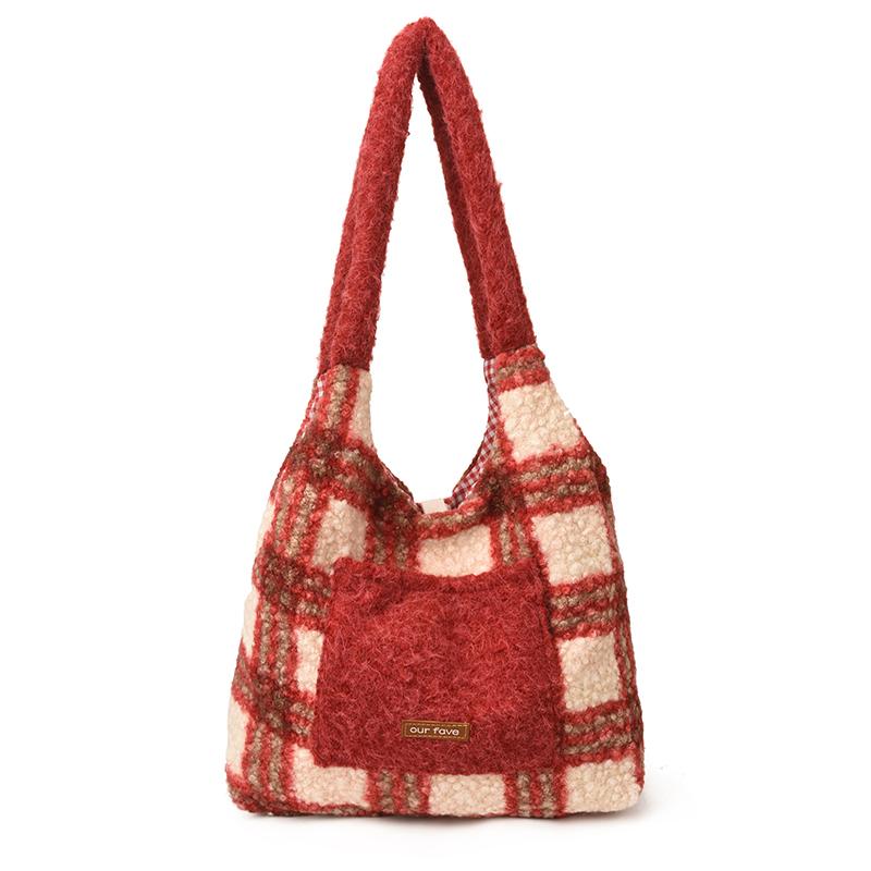 

Plush Patchwork Hasp Casual Tote 2026 Winter New Retro Fashi Bags Large Capacity Sense of Atmosphere Fashi Shoulder Bags красный