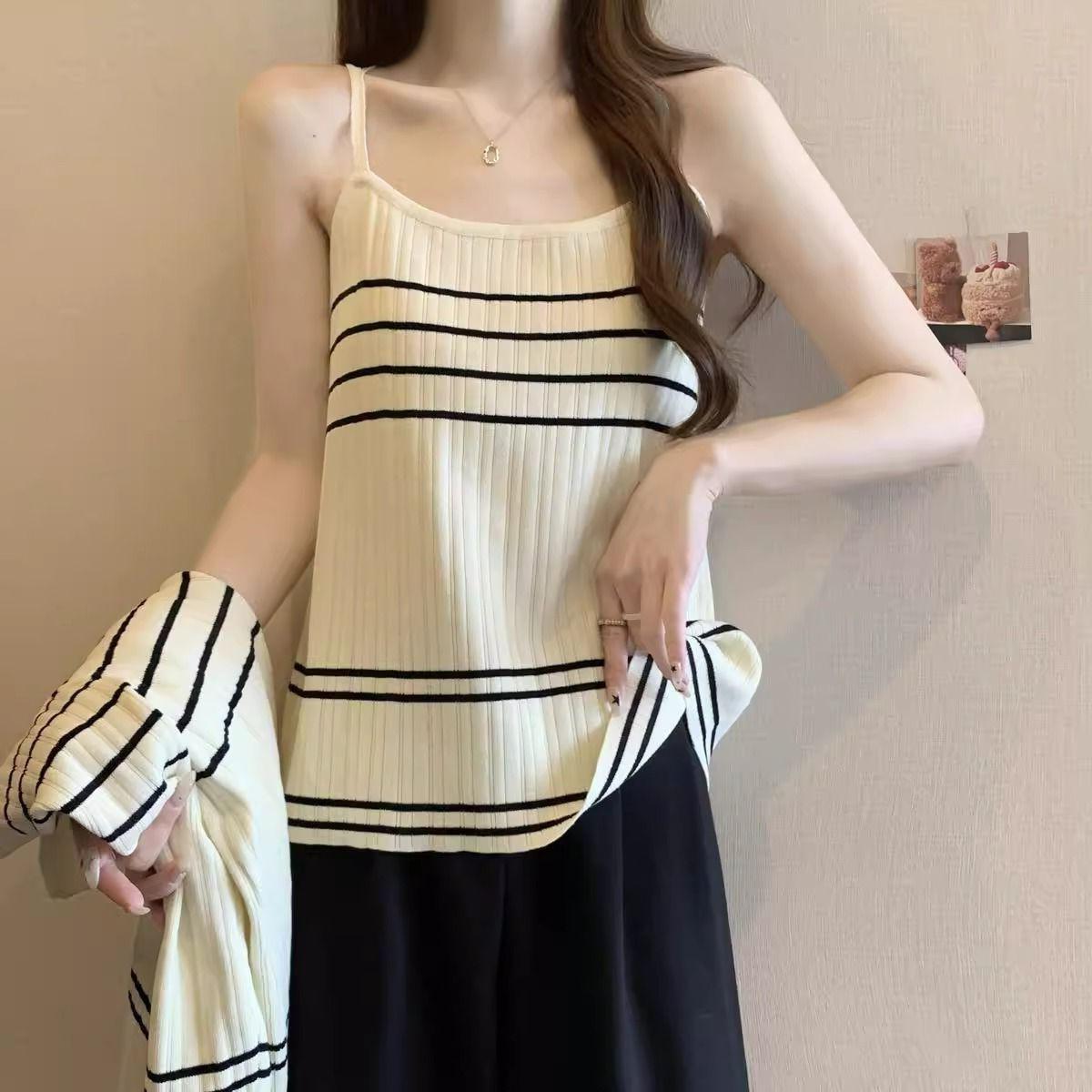 

Комплект корейского повседневного полосатого трикотажного топа и кардигана большого размера 250 джин на весну XL (130-160 lbs)