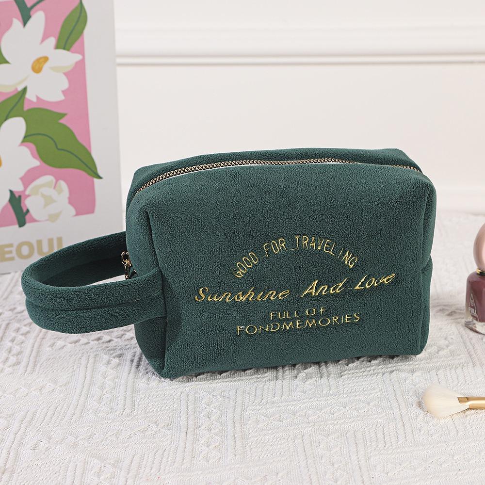 

Large Capacity Makeup Bag Solid Color Toiletry Kit Fashion Velvet Cosmetic Bag темно-зеленого