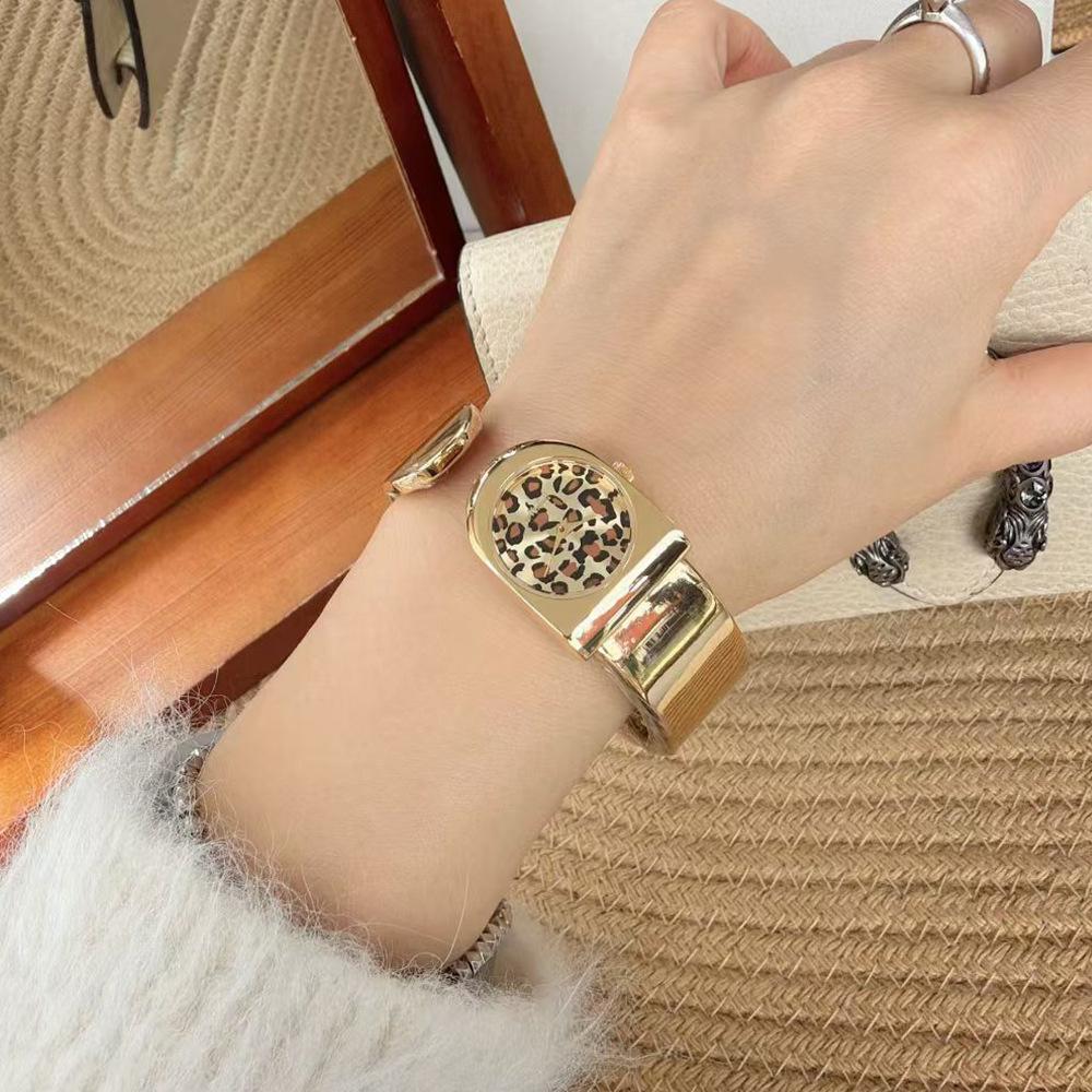 Personalized Fashion Retro Small Gold Watch Bracelet Watch Women S Watch Women S Watch