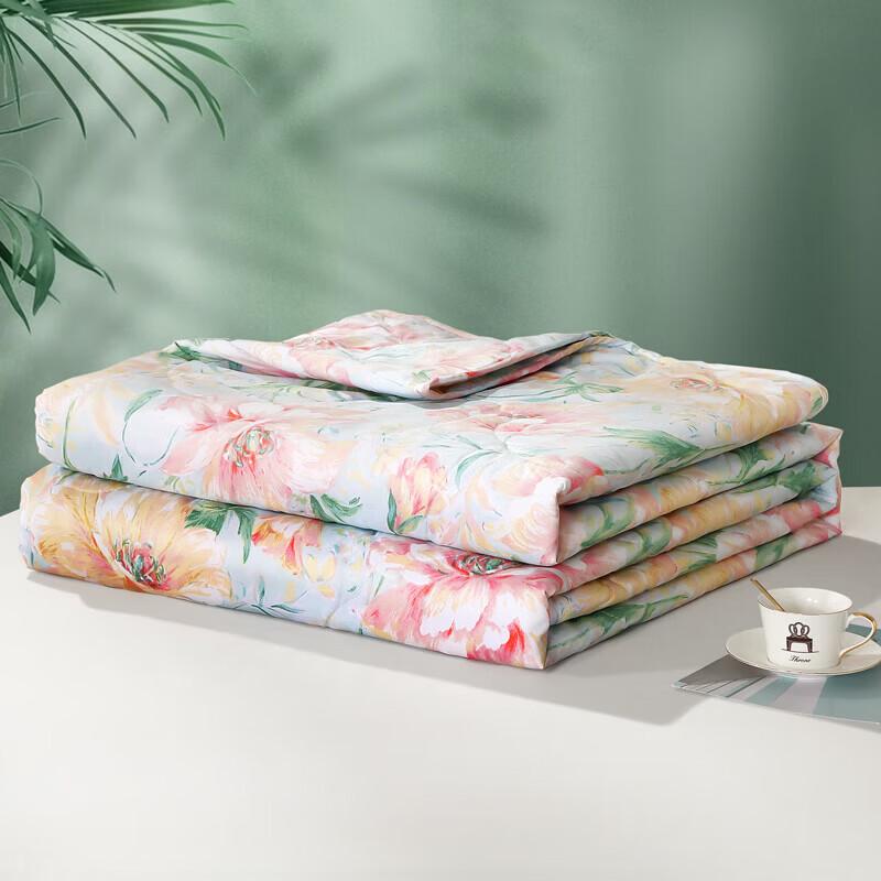 FUANNA All-Season Brushed Antibacterial Quilt