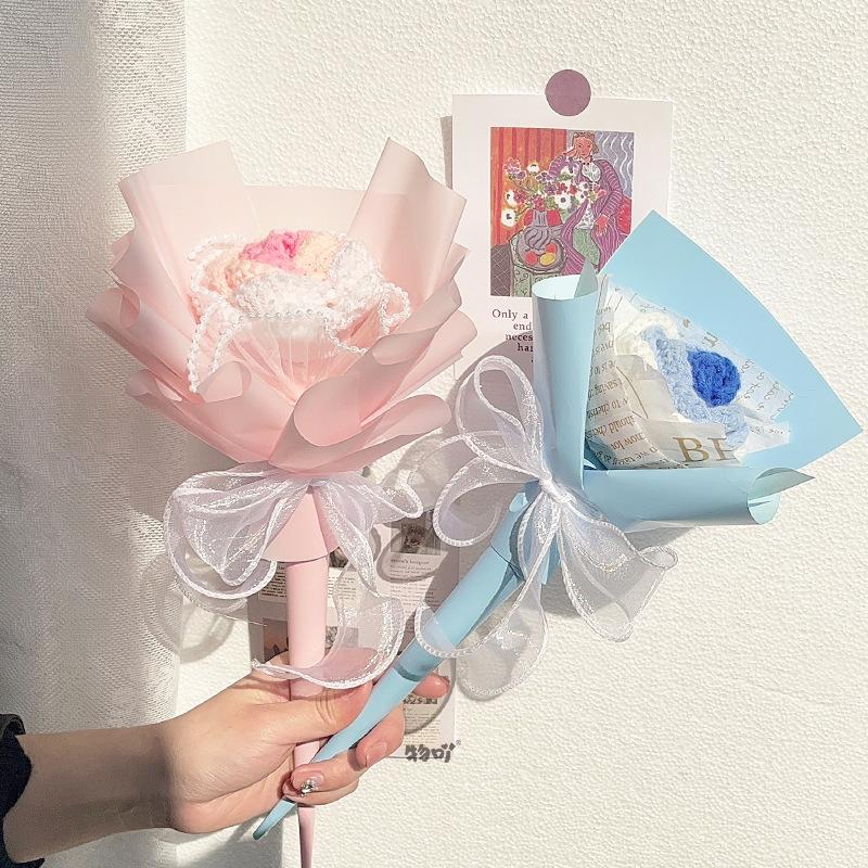 1 bunt Handgjord Rosbunt Virkad Falsk Blommig Stickning Blomma Ros Hemdekoration Färdig