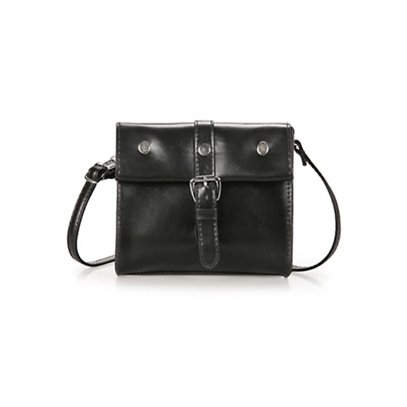 Trendy Retro European American Design Small Square Bag For Women With Magnetic Closure