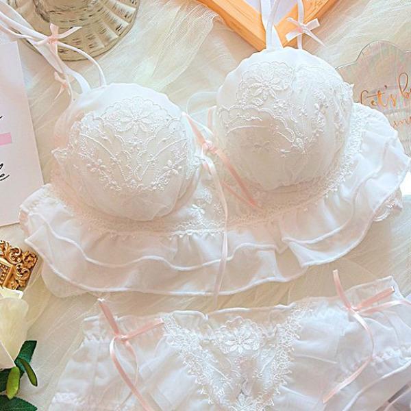 Girls Sweat Lace Bras Cute Push Up Bras Wireless Fashion Women's Underwear Brassiere Pink White Bras