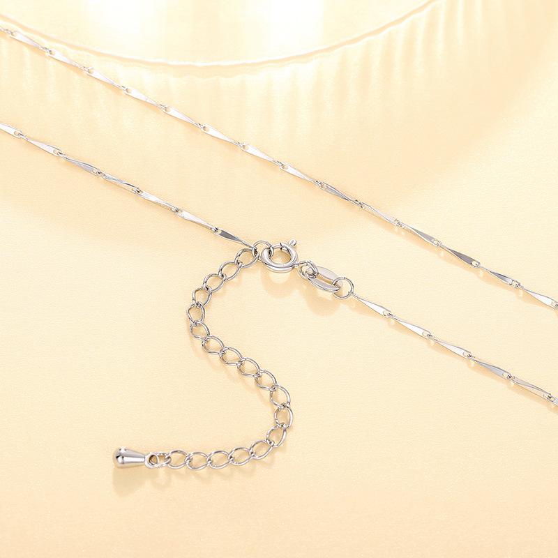 Fashion Box Chain Cross Chain Water Wave Chain Snake Bone Chain Melon Seed Chain Lip Chain Accessories Women'S Collarbone Chain