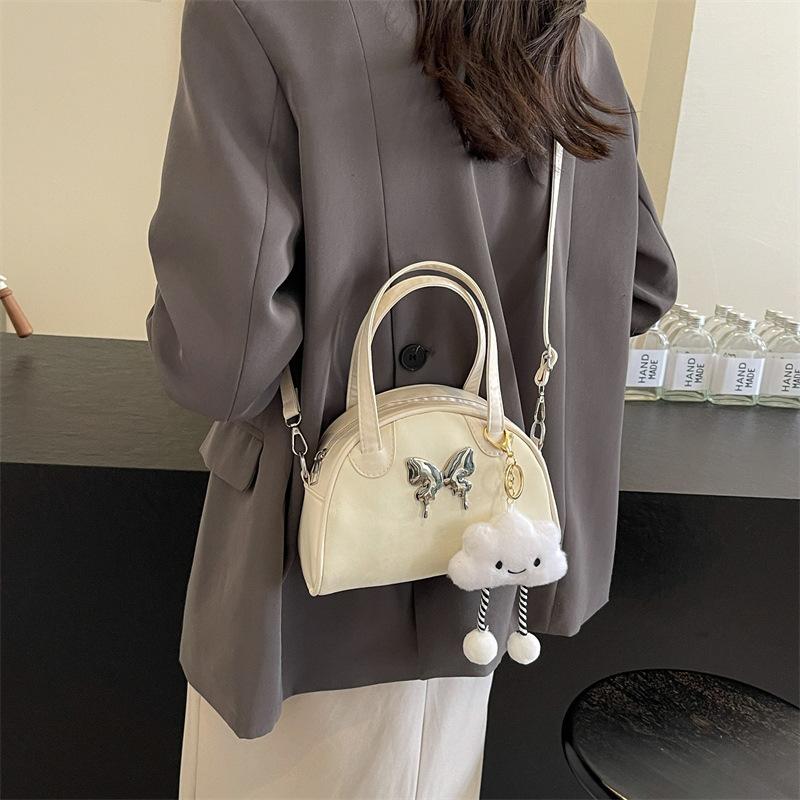 Niche design bag women's 2025 new fashionable and beautiful handbag casual simple shoulder messenger bag shell bag