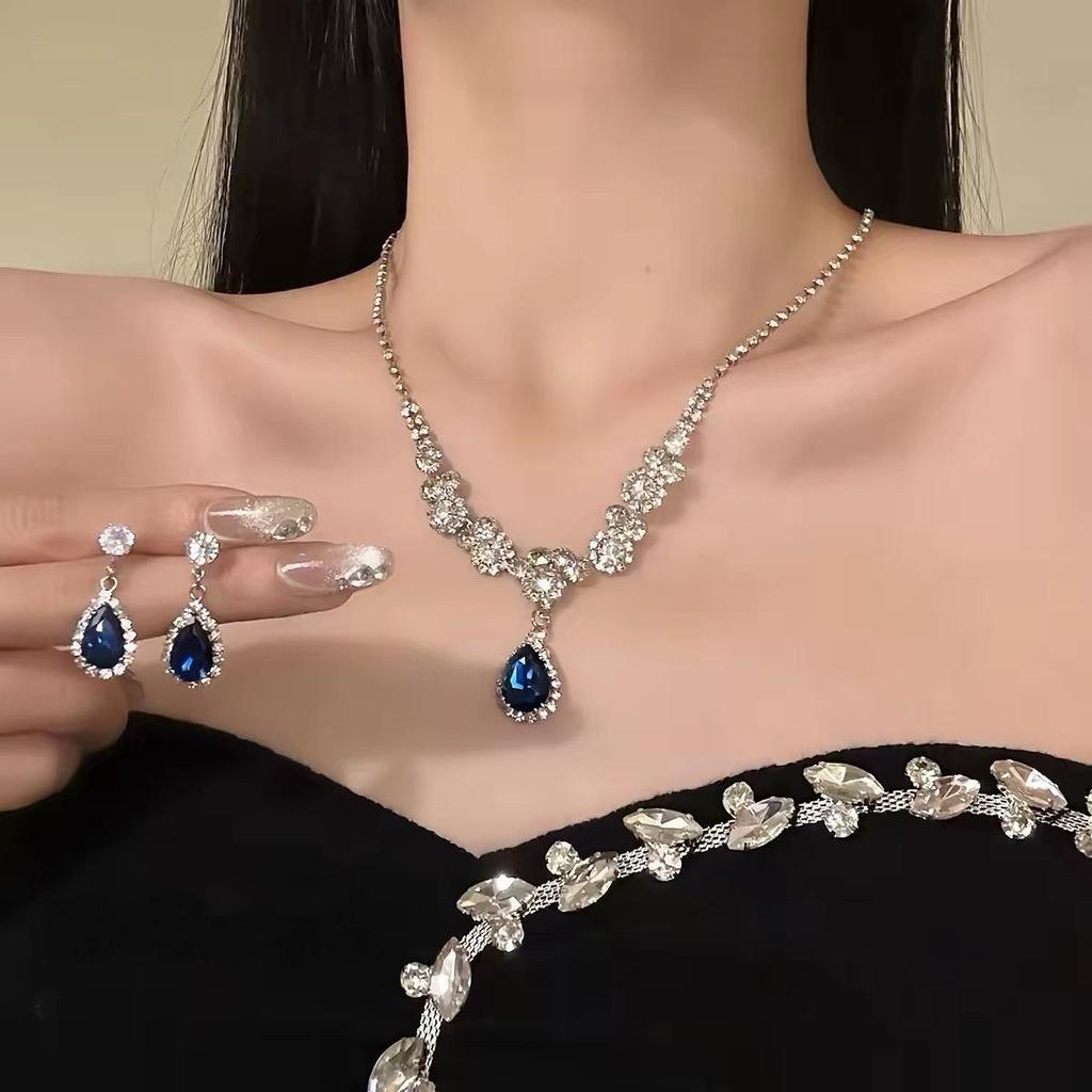 Elegant Waterdrop Diamond Tassel Necklace and Earrings Set for Women