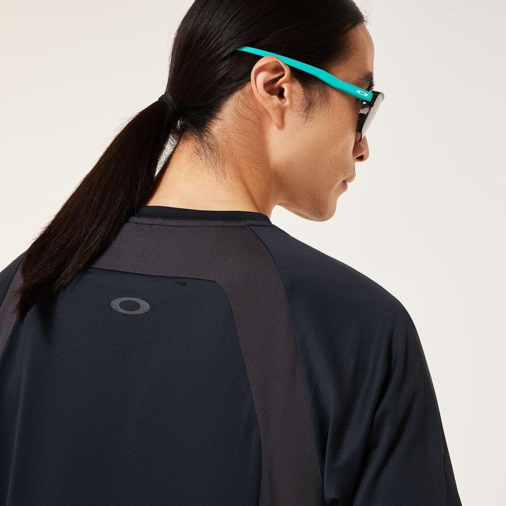 COLD PERF SS CREW BLACKOUT US L Size To Japanese XL [Oakley] O-TECH 3.0 (equivalent Size) FOA407655_02EL