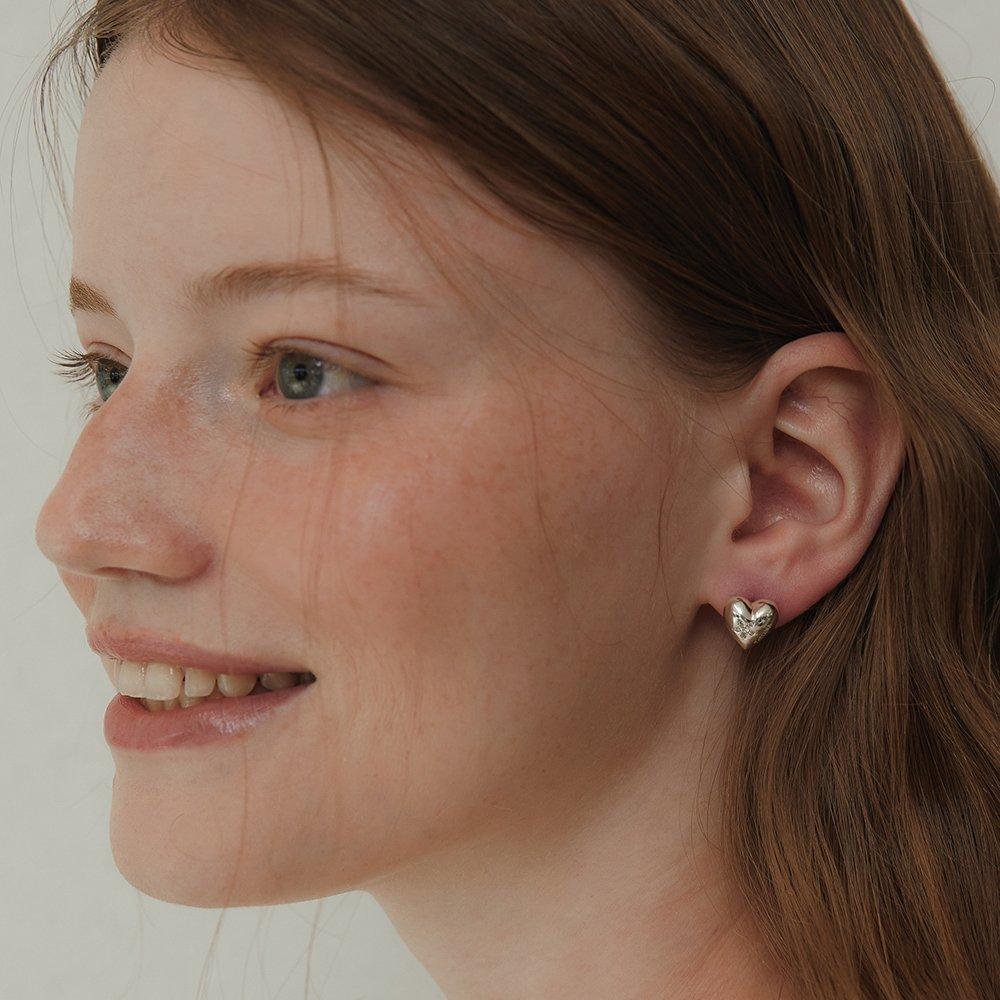 (925 Silver) Flower Cubic Full Heart Earrings Ec3068