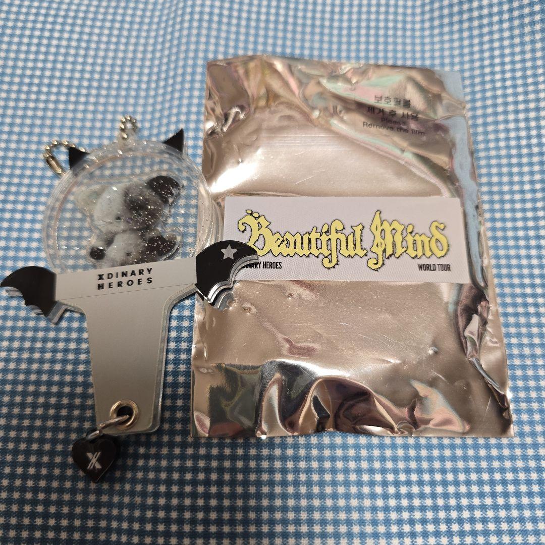 

[USED] XdinaryHeroes Exdiz Acrylic Keychain Jones