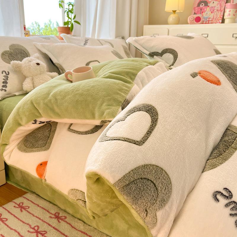 Snowflake Fleece Four-Piece Set, Thickened Milk Coral Fleece Quilt Cover, Double-Sided Fleece Quilt Cover, Bed Sheet, Bed Hat Three-Piece Set