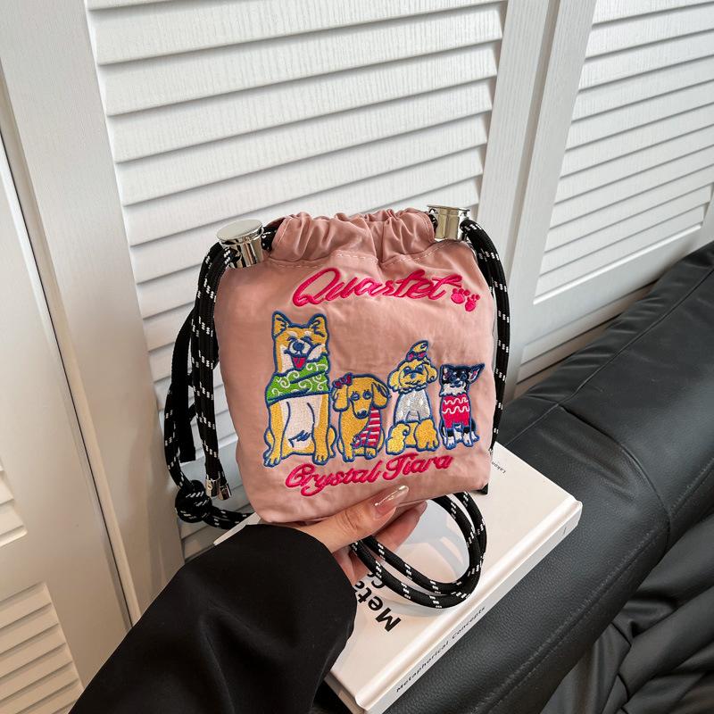 2025 New Japanese Embroidery Mobile Phone Bag Simple Bag Women's Fashion Versatile Portable Trend Messenger Shoulder Bag Women