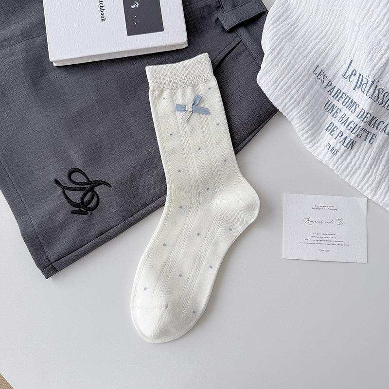 White Bow-knit Socks - Mid-calf Length, Suitable for Sports, Odor-resistant and Sweat-absorbent, Suitable for Spring, Autumn and Winter for Girls.