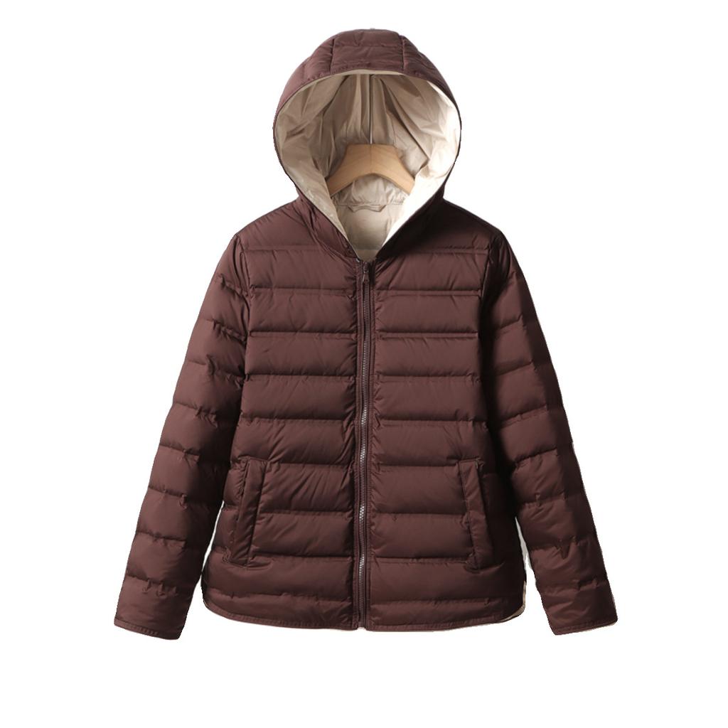 Nuova giacca piumino leggera e sottile da donna corta con cappuccio senza cuciture per la madre leggera moda casual autunno e inverno