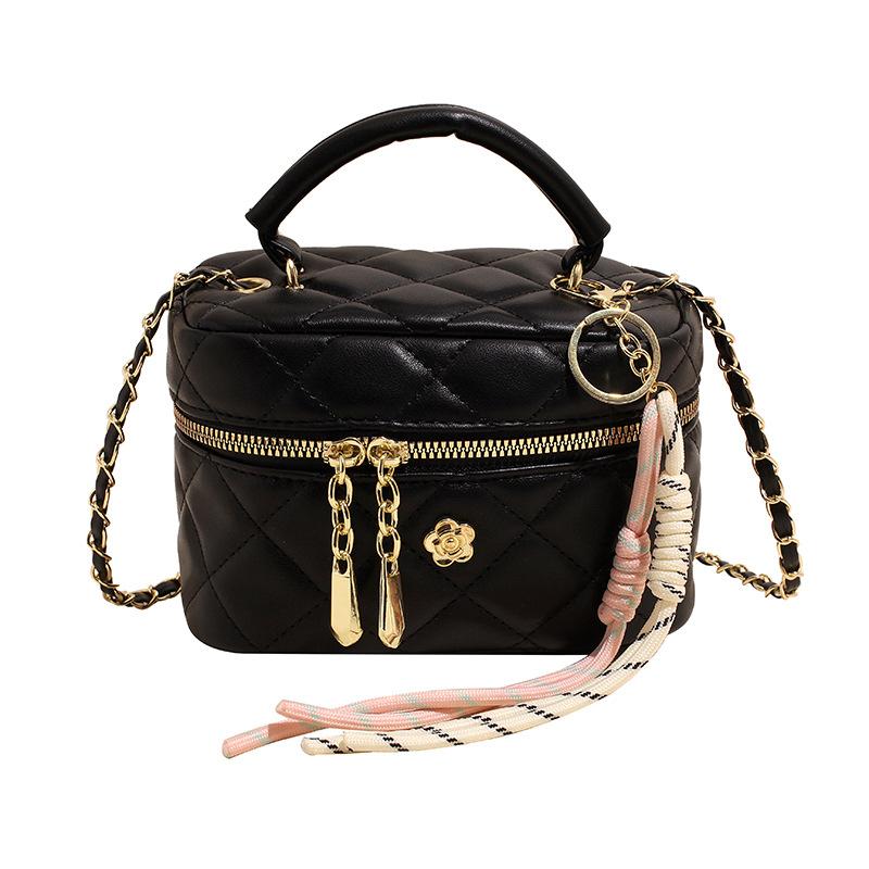 New Product Fashionable Small Fragrant Style Rhombus Chain Portable Box Bag Versatile Temperament Personalized Messenger Change Bag Woman