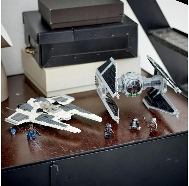 LEGO Star Wars 75348 Мандалорианский истребитель "Клык" против TIE-перехватчика