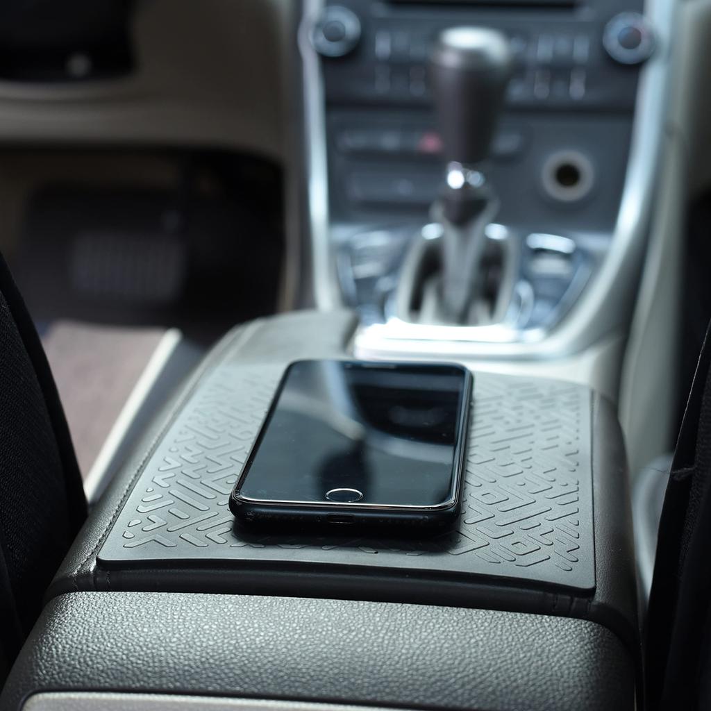 Brlvget Anti-Slip Dashboard Pad for Car Magic Sticky Grip Pad Adhesive Pad Multifunctional