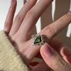 Modischer Edelstahl-Quastenring mit einzigartigen Perlendetails für junge Frauen, die Stil und Individualität suchen