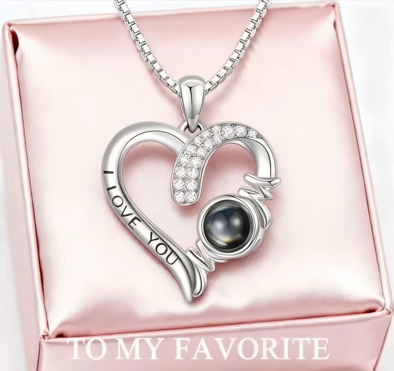 Heart-Shaped Rhinestone Projection Necklace: I Love You in 100 Languages with Customizable Photo and Text