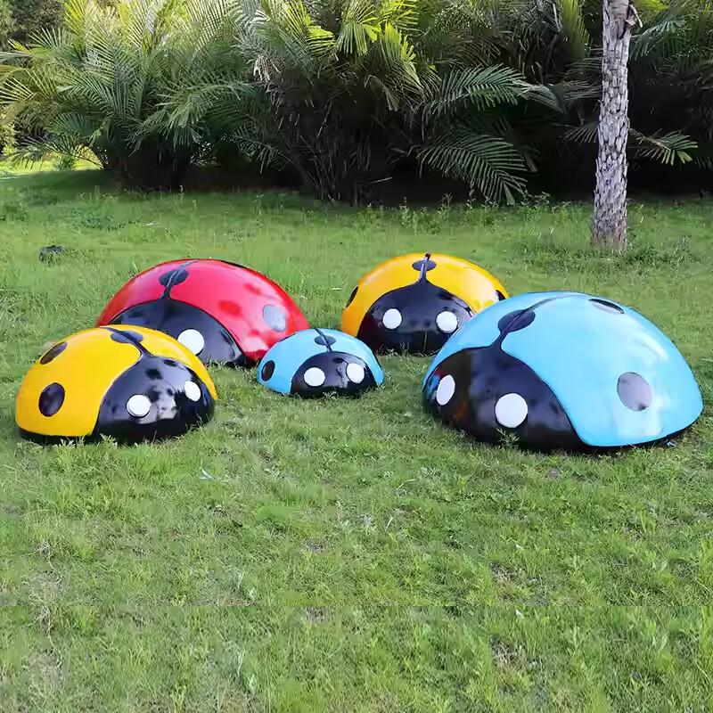 Outdoor Artificial Ladybug Manhole Cover Decoration