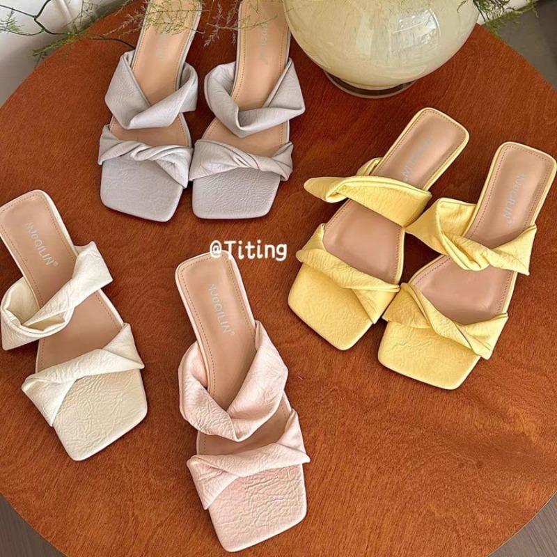 Flat bottom versatile one-word slippers outer wear women's shoes new summer beach square head open-toed sandals