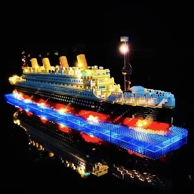Linyi Toy Unisex High-Quality Titanic High-Quality Cruise High-Quality Ship Construction Set High-Quality Boat High-Quality Model Self-Assembly Put Together Yourself