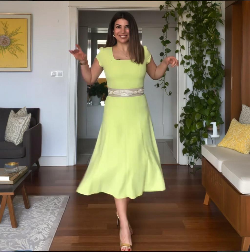 

Летнее платье миди с квадратным вырезом, приталенное, с короткими рукавами, для европейских и американских женщин, лето 2025. L флуоресцентный желтый