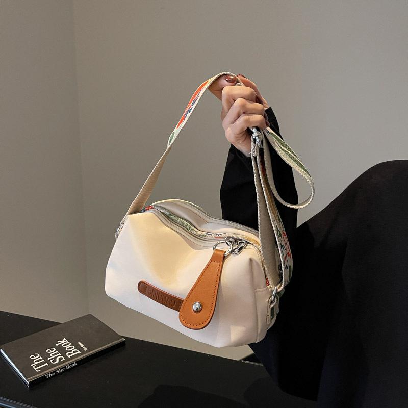 New Shoulder Bag Niche Design Wide Shoulder Strap Crossbody Bag Popular Canvas Bag Simple Women's Crossbody Bag