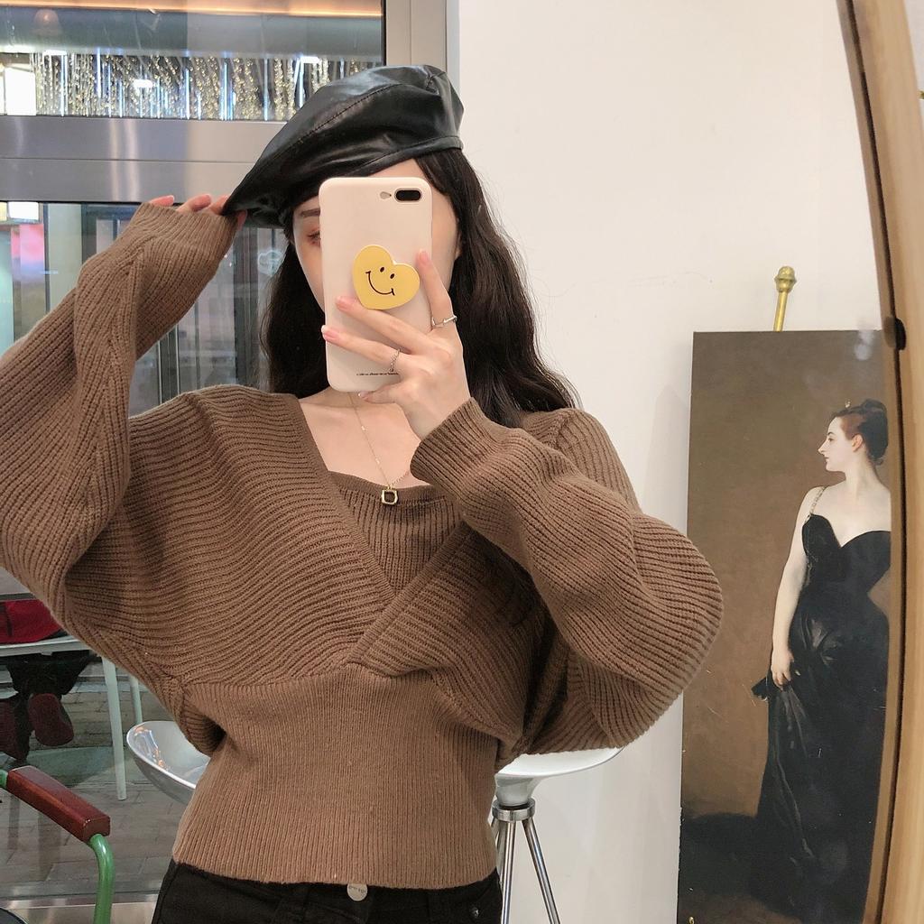 Design Sense Niche Autumn and Winter New Fake Two-piece Sweater Scheming Short V-neck Long-sleeved Knitted Sweater Women