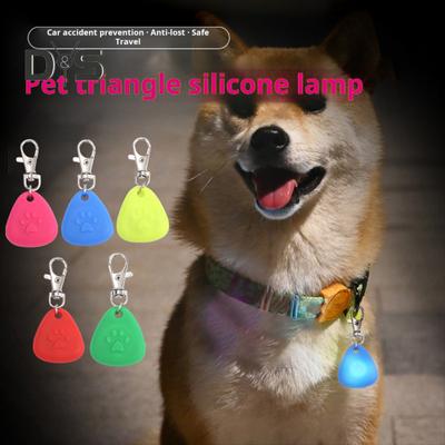 5-teiliges Hundehalsbandlicht, batteriebetriebene LED-Hundesicherheitslichter, wasserdichtes Silikonclip-Hundemarkenlicht für Camping, Nachtspaziergänge