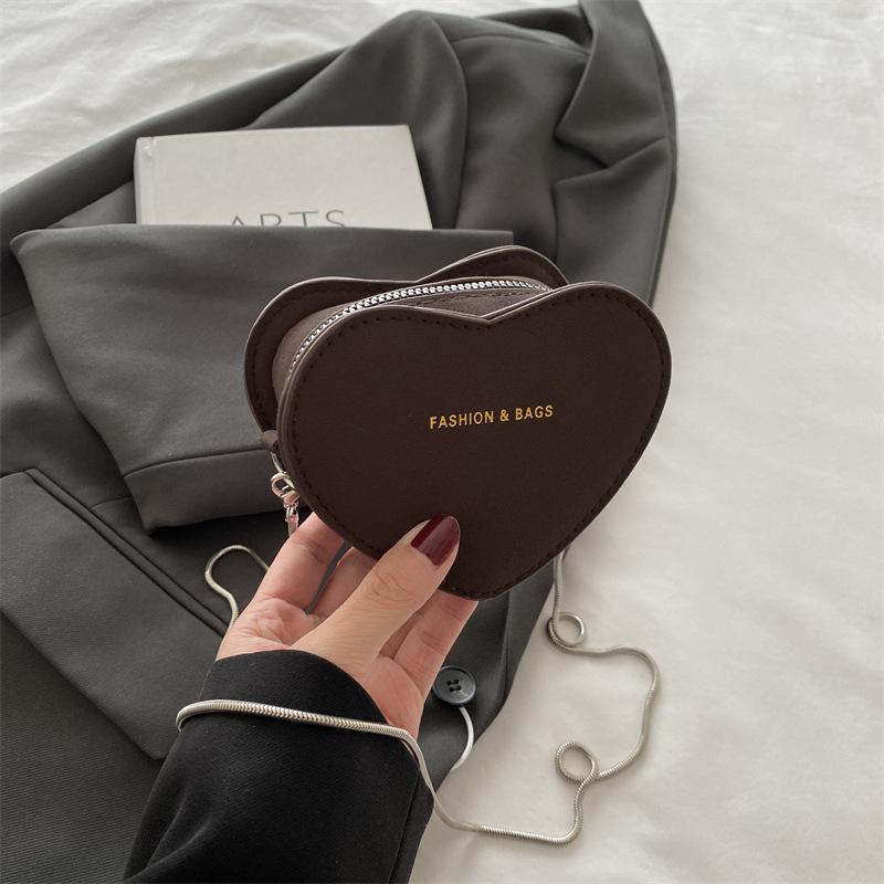 

This year s popular niche personalized fashion chain single shoulder messenger bag women s autumn new trend messenger love bag