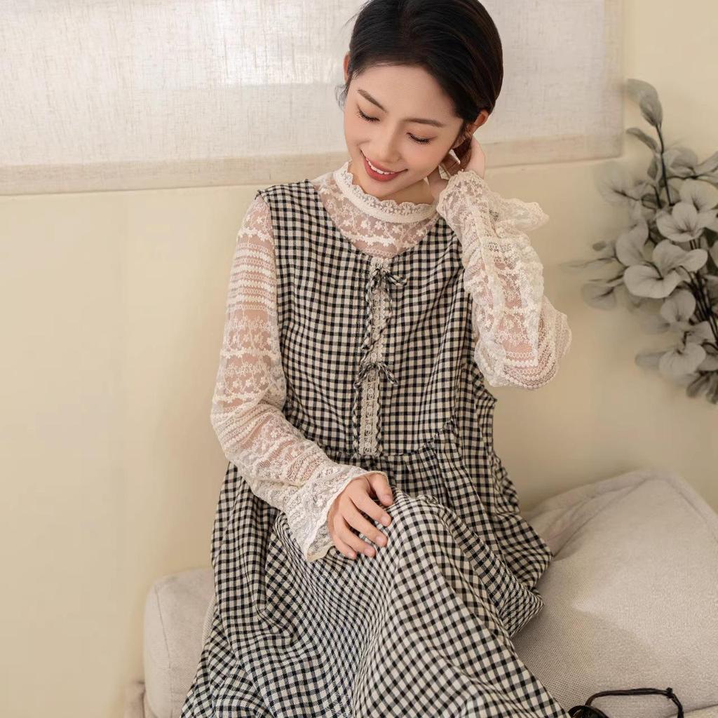 Sweet Lace Plaid Vest Dress: Forest Style, Age-Reducing, Sleeveless & Versatile for Spring/Summer